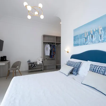 Dimora La Fenice Zaffiro Pensión 4*